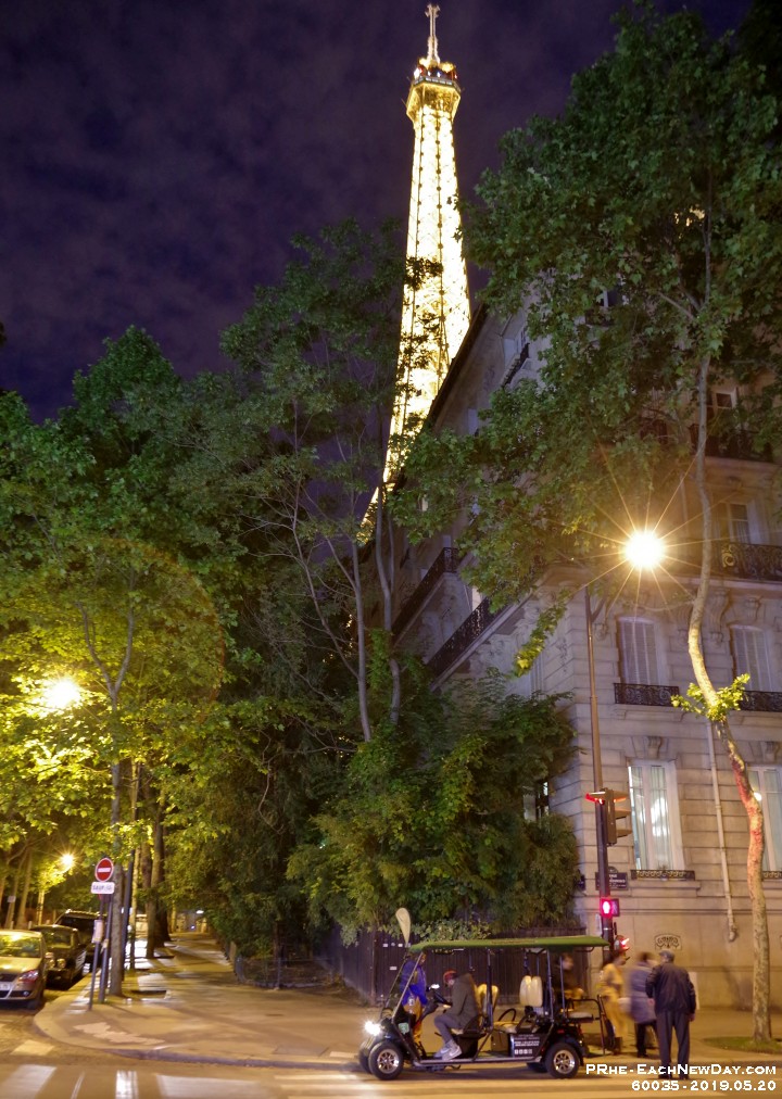 60035RoCrLe - After dinner walk to the Eiffel Tower - Paris, France